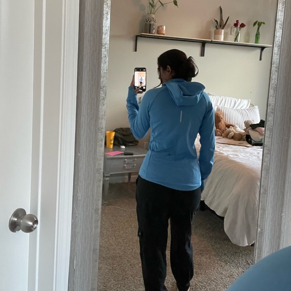 Blue Nike winter running jacket - Picture 4 of 10